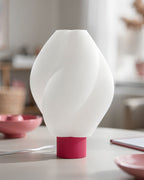 Lumeni Luna, Rosa — miljöbild